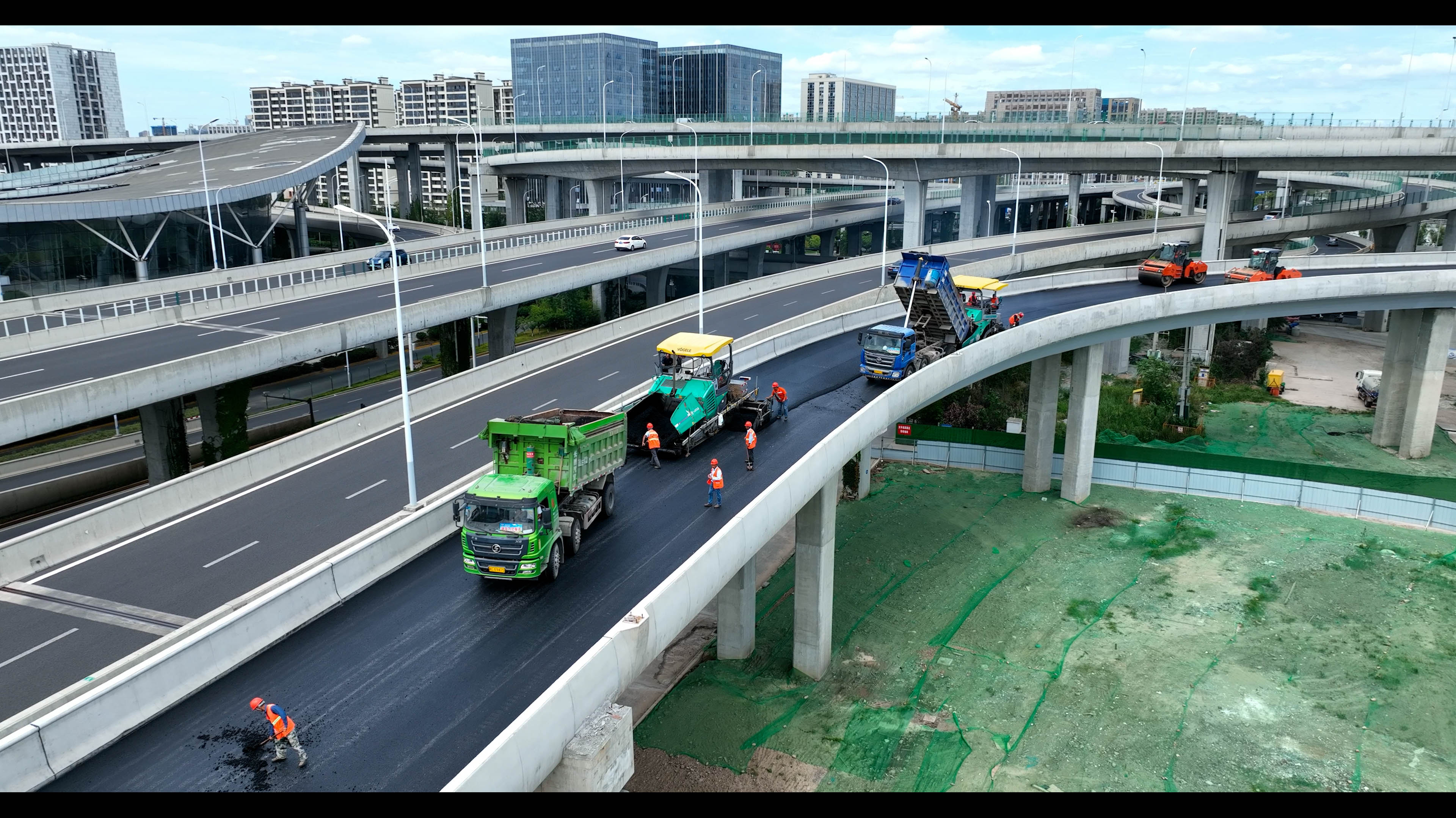 序列 02.00_20_56_23.Still016.jpg 序列 02.00_20_56_23.Still016.jpg