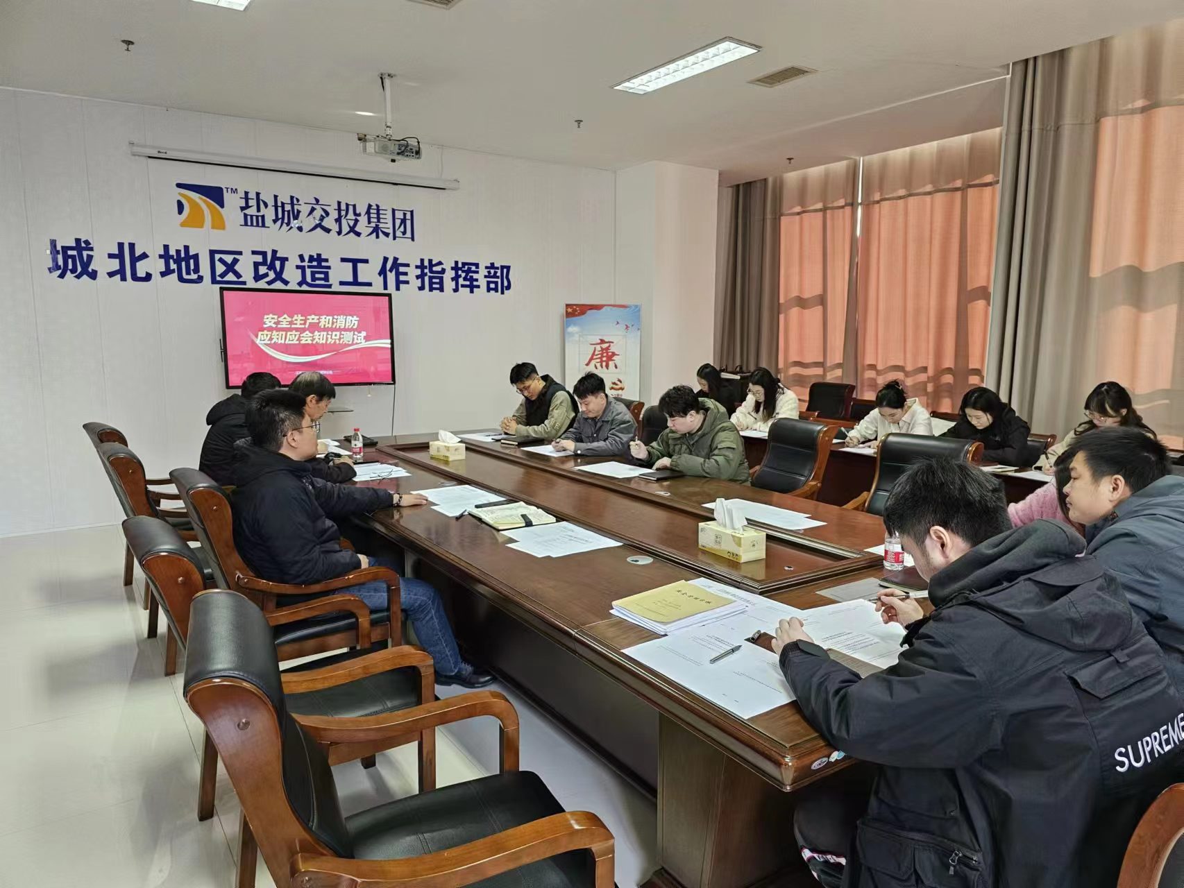 b1c83eeed1343a55c05f4ae291d2fa4.jpg b1c83eeed1343a55c05f4ae291d2fa4.jpg